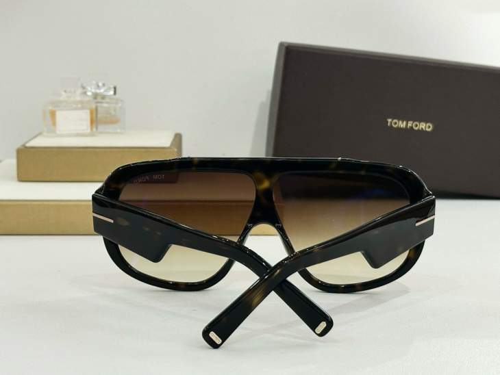 Picture of Tom Ford Sunglasses _SKUfw76704160fw